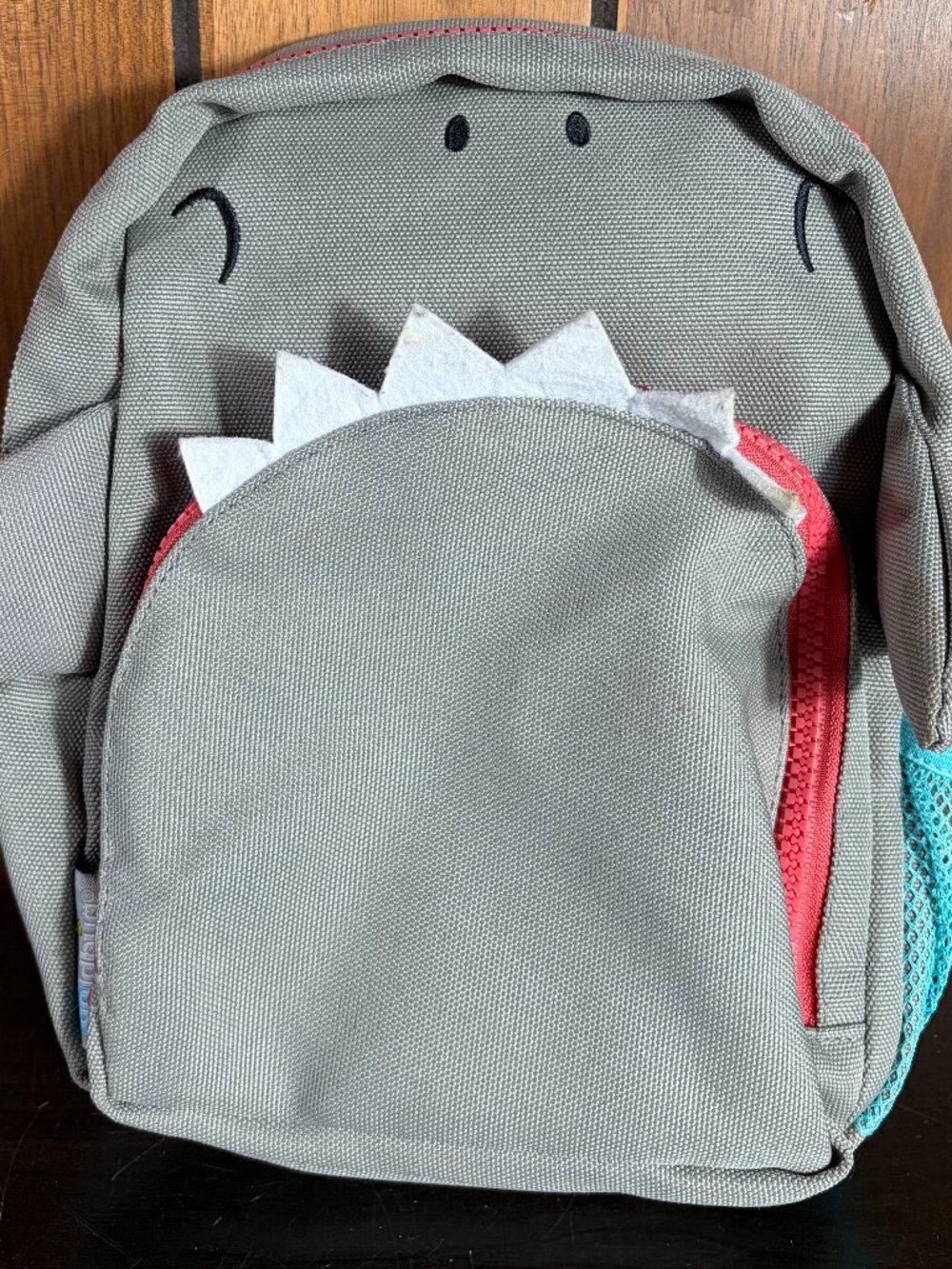 On The Go Gold Bug Deluxe Character Backpack & Toddler Harness Gray Shark
